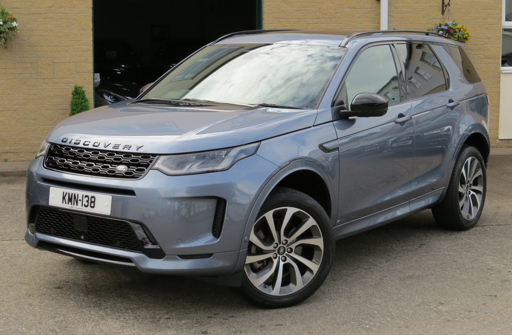 Land Rover Discovery Sport P250-A R-Dynamic HSE AWD
