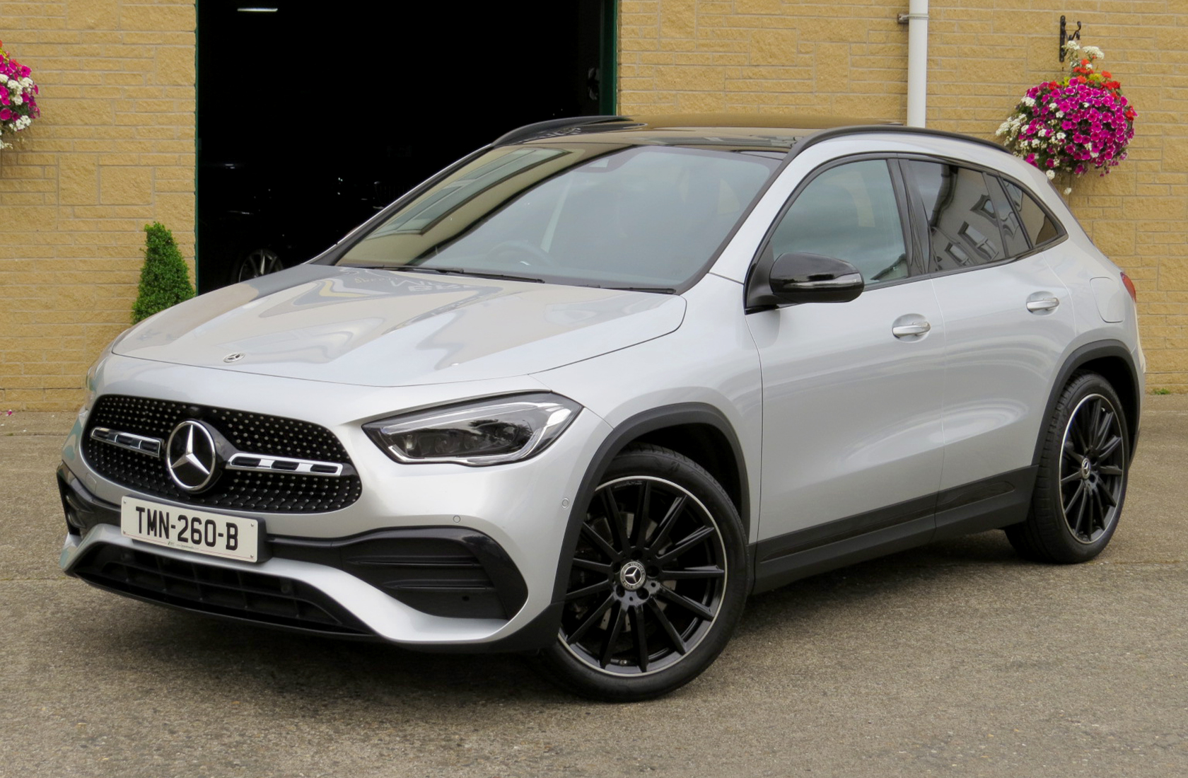 Mercedes GLA200-A AMG Line Premium Plus Night Edition