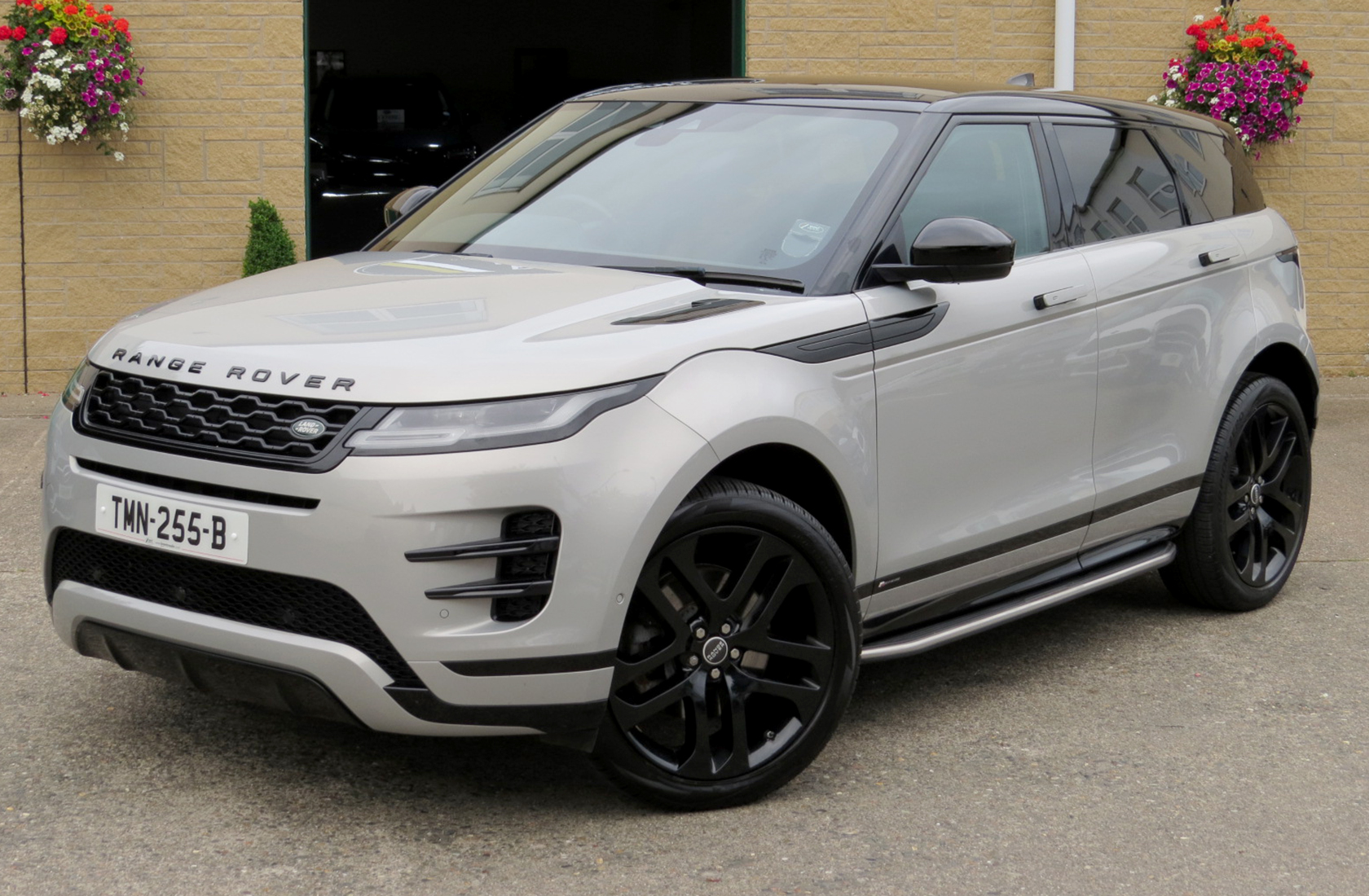 Range Rover Evoque D180-A R-Dynamic HSE Limited Edition AWD