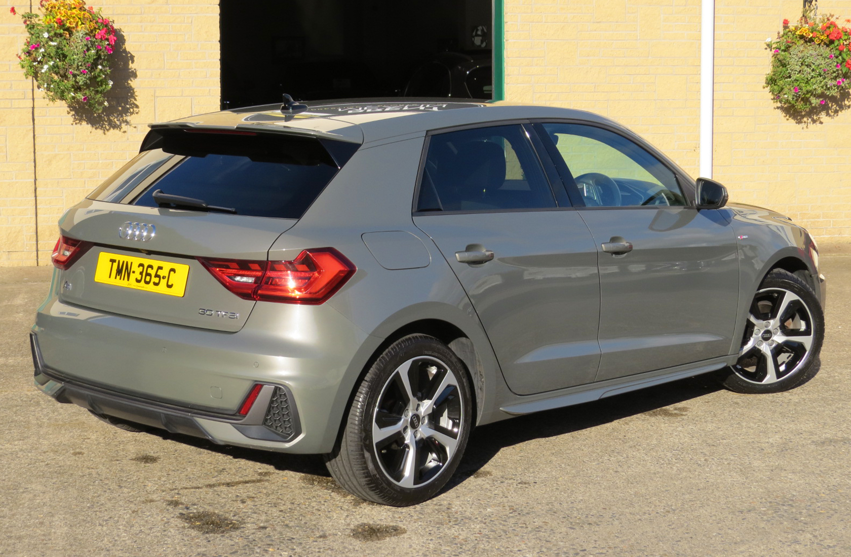 car_image2