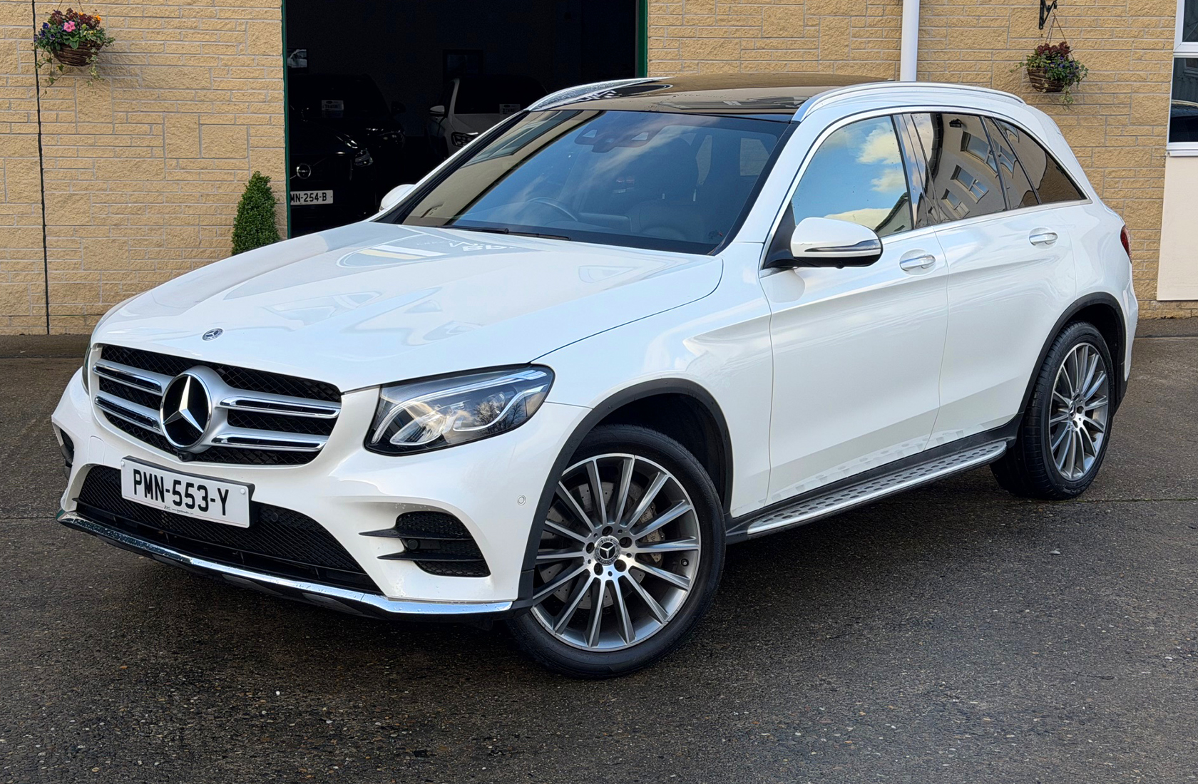 Mercedes GLC250-A AMG Line Premium-Plus 4-Matic