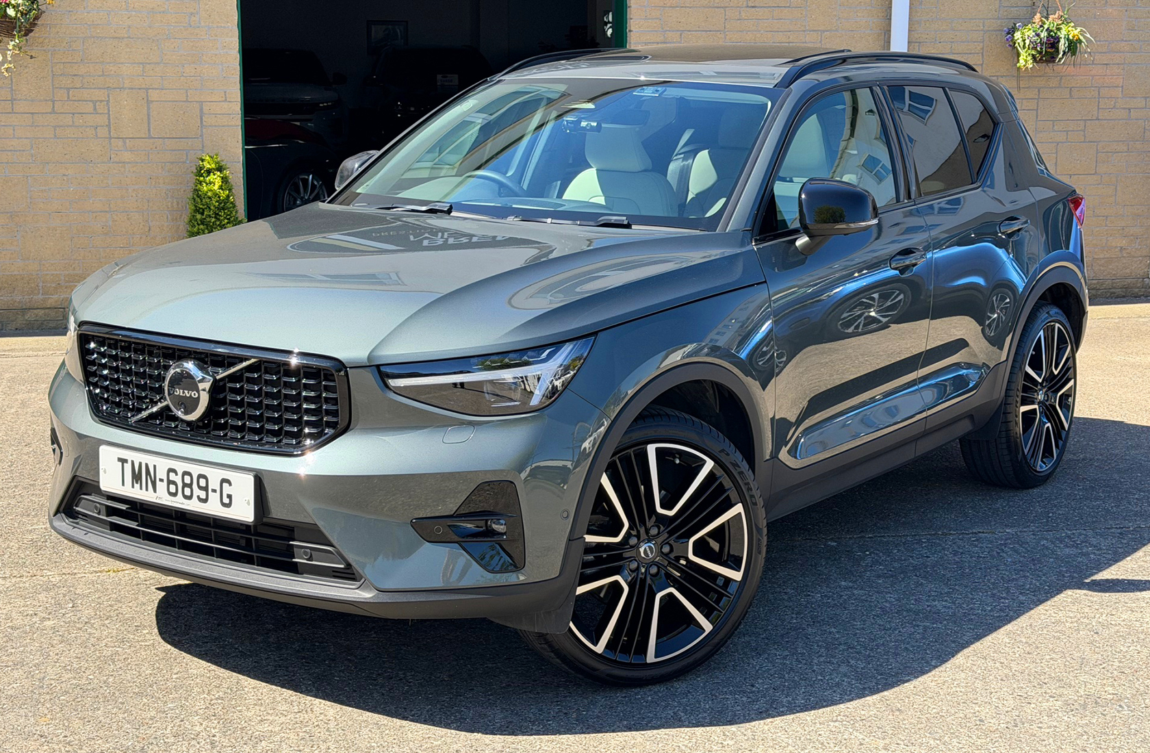 Volvo XC40 2.0-A B3 MHEV Ultra