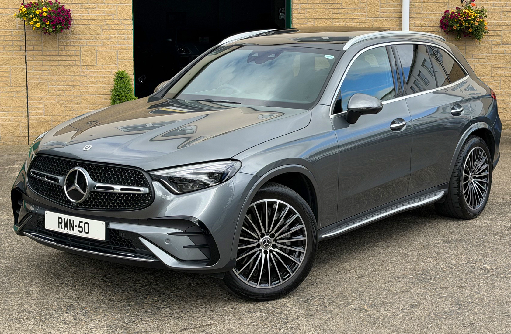Mercedes GLC 300-A AMG Line Premium-Plus 4-Matic (New Model)